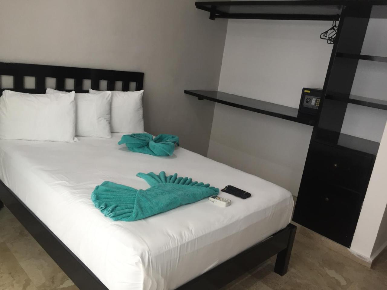 La Playa Condo Плая дел Кармен Екстериор снимка